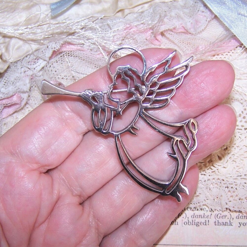 Vintage Sterling Silver Pin Brooch - Hark the Herald Angel Blowing Trumpet